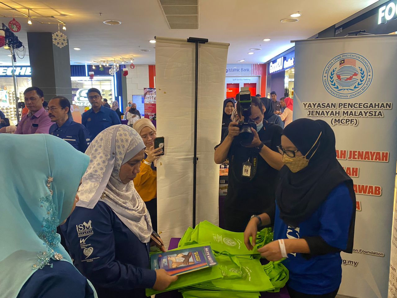 Ceramah “Hentikan Keganasan Terhadap Wanita” 1